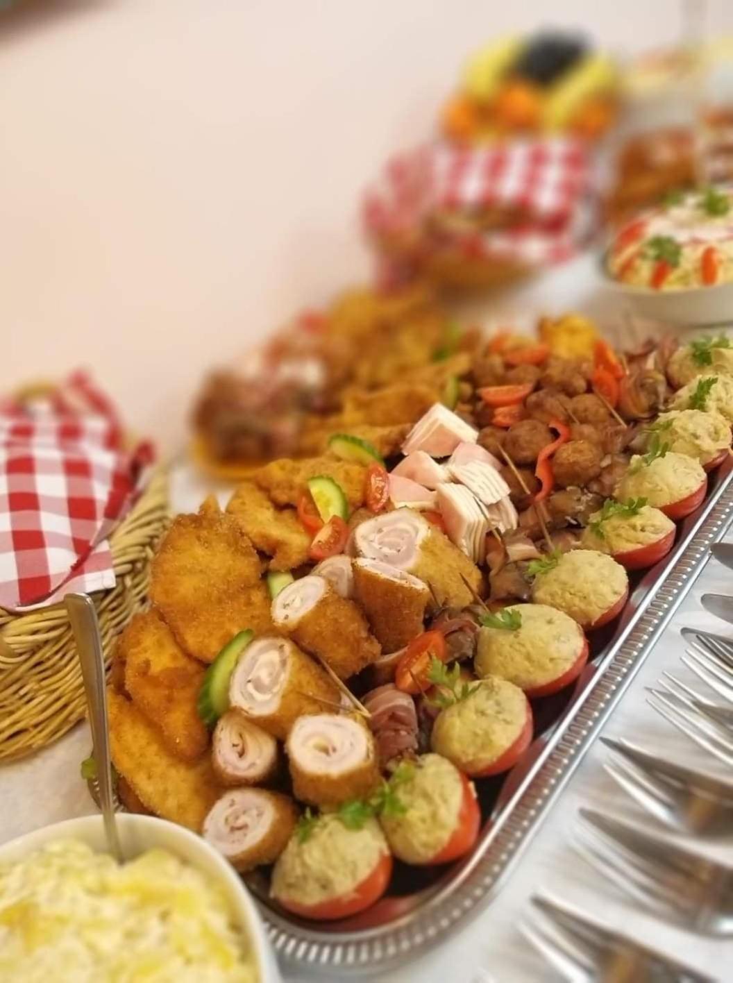 Panzio Anett Bed & Breakfast Pietroasa  Dış mekan fotoğraf