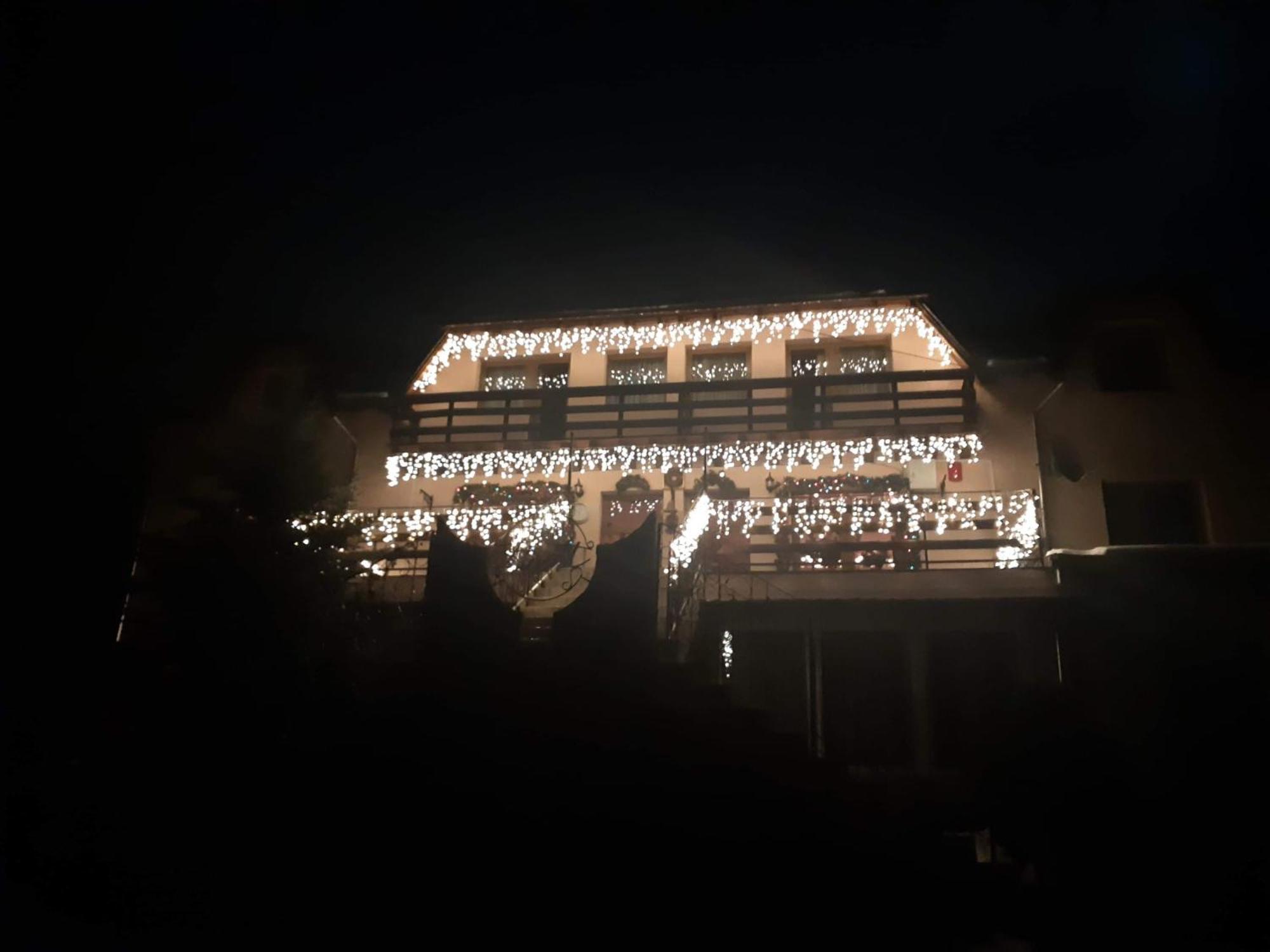 Panzio Anett Bed & Breakfast Pietroasa  Dış mekan fotoğraf