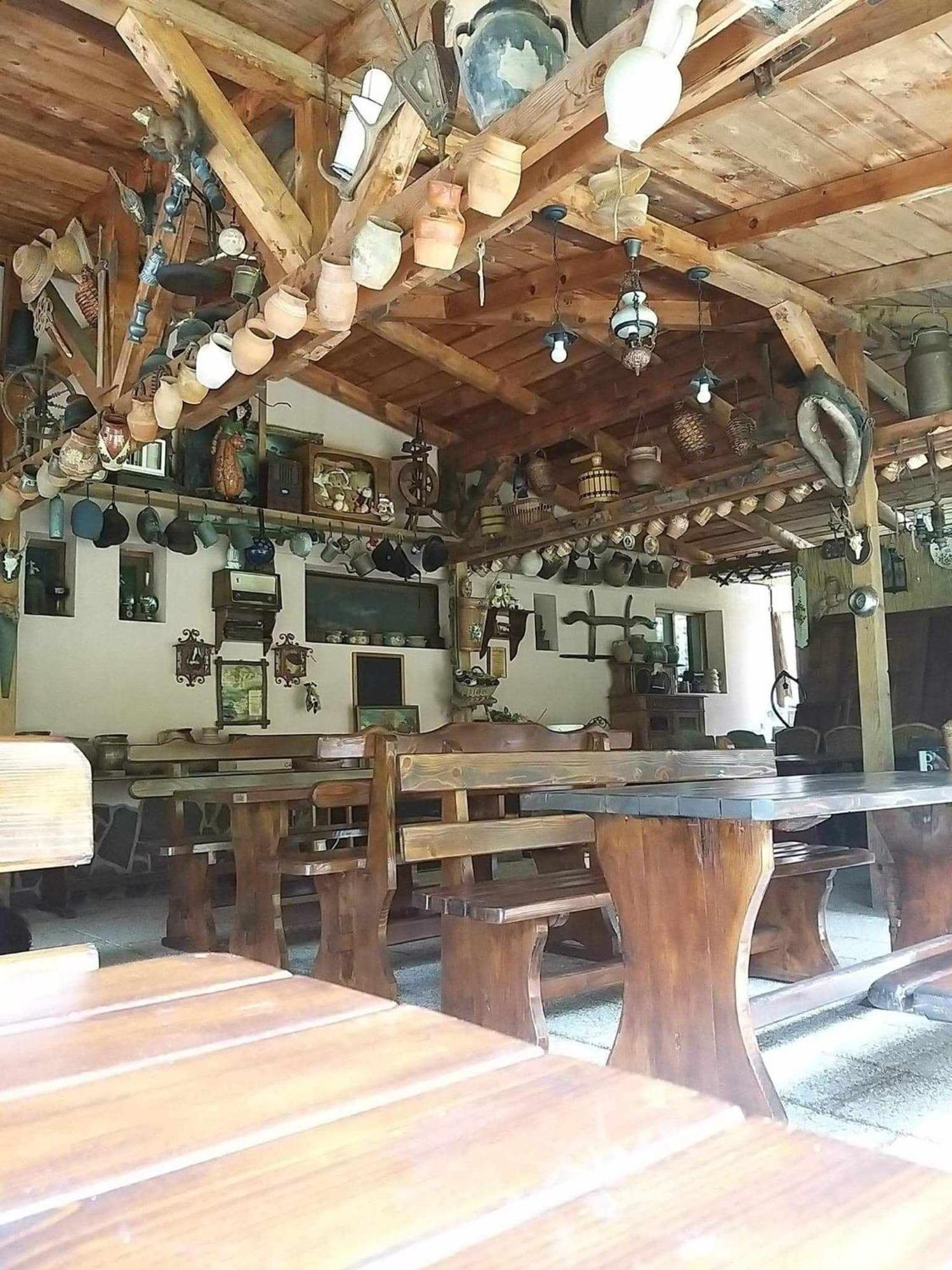 Panzio Anett Bed & Breakfast Pietroasa  Dış mekan fotoğraf